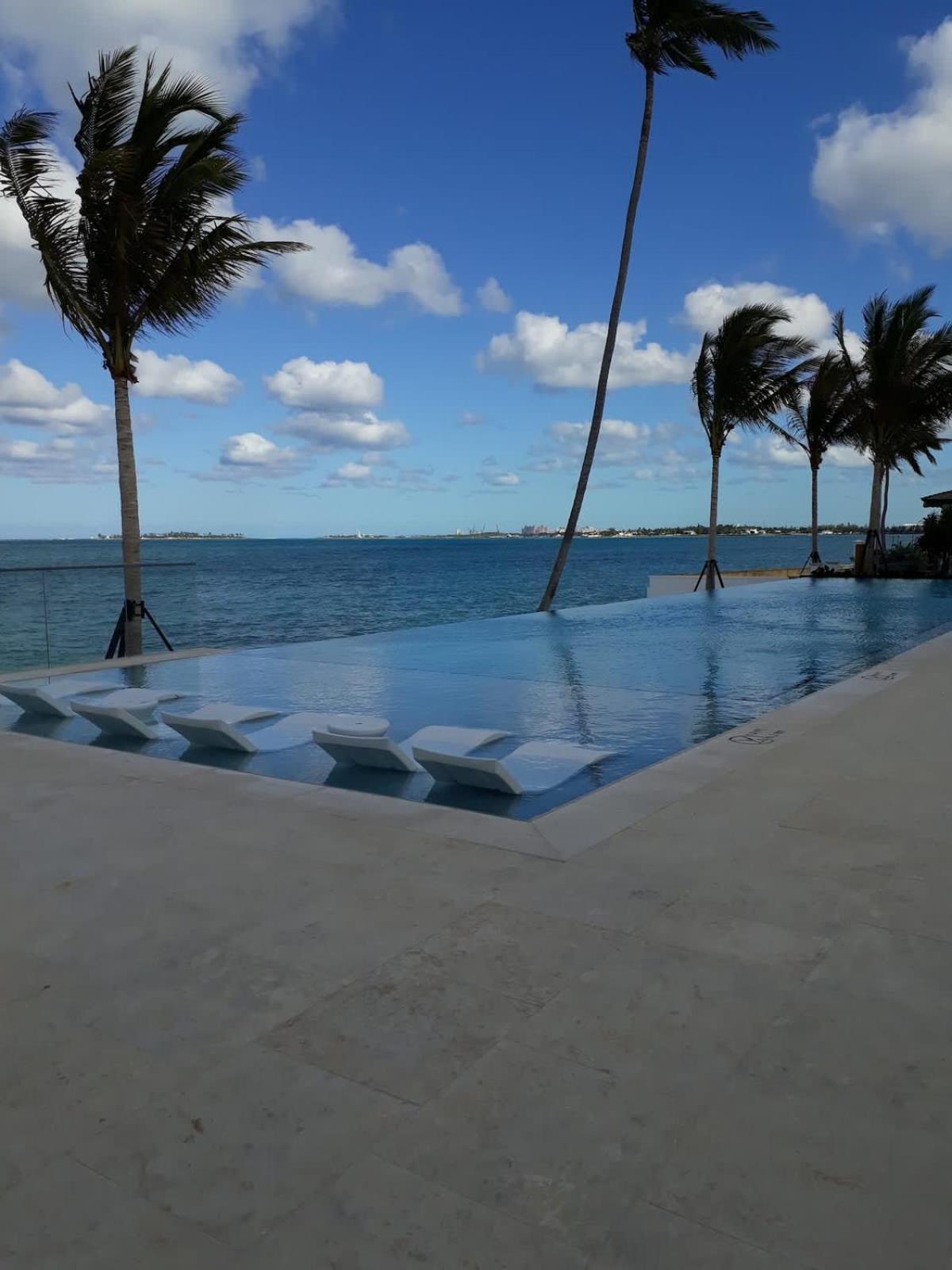 2 Bed At One Cable With Balcony Nassau